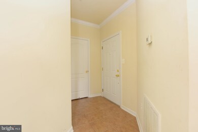 9720 Holmes Place unit 301, Manassas Park, VA 20111 - photo 6