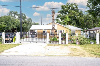 1103 Walnut Ave, Rosenberg, TX 77471 - photo 4