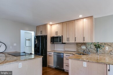 9409 Copenhaver Dr, Potomac, MD 20854 - photo 7