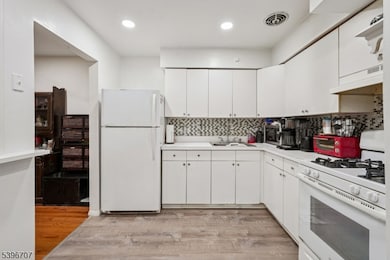 366 Hoover Ave unit 119, Bloomfield, NJ 07003 - photo 5