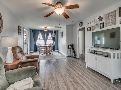 619 N Oklahoma Ave, Shawnee, OK 74801 - photo 6