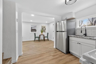 1507 Elmore Ave (Interior)-11