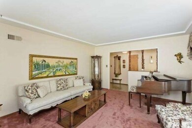 LIVING ROOM 3