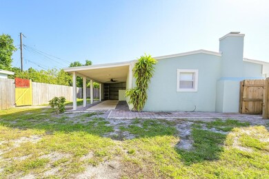 1027 Beech Rd, West Palm Beach, FL 33409 - photo 3
