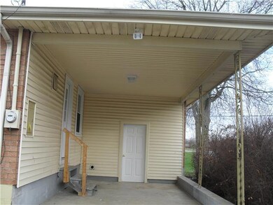 208 Victor Reiter Pkwy, Portland, TN 37148 - photo 3