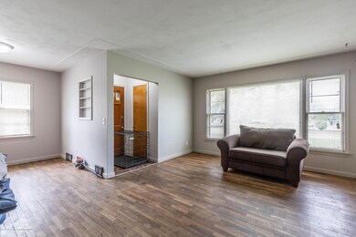 3713 W Holmes Rd, Lansing, MI 48911 - photo 5