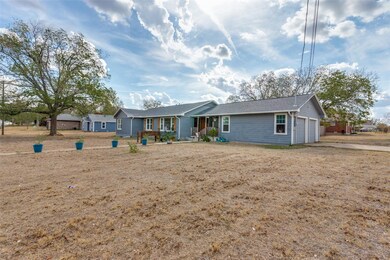 314 S Bowie Dr, Weatherford, TX 76086 - photo 3