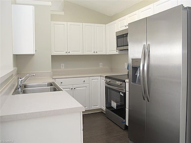 331 Mill Pond Dr unit 331, Winston Salem, NC 27106 - photo 5