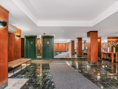 The Blackstone unit 5H, Bronx, NY 10463 - photo 2