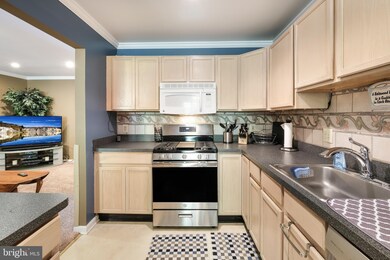 748 Bargate Ct, Southampton, PA 18966 - photo 5