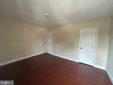 10596 Twin Rivers Rd, Columbia, MD 21044 - photo 6