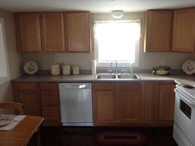 Eat In Kitchen