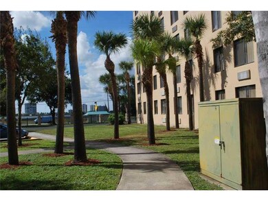 2210 N Australian Ave unit S119, West Palm Beach, FL 33407 - photo 4