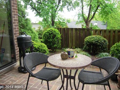 116 Roberts Ln unit 100, Alexandria, VA 22314 - photo 2