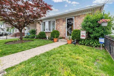 90 Riverview Rd, Jersey City, NJ 07305 - photo 4