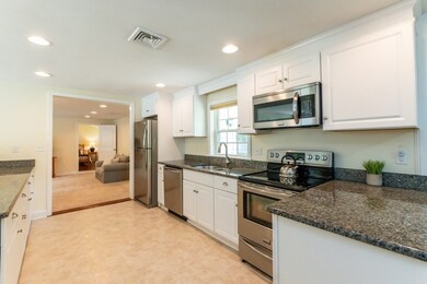 18 Sandra Dr, Framingham, MA 01701 - photo 4