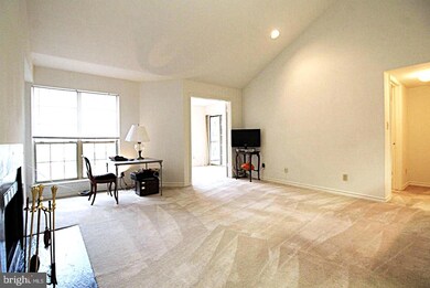 3902 Penderview Dr unit 1423, Fairfax, VA 22033 - photo 3