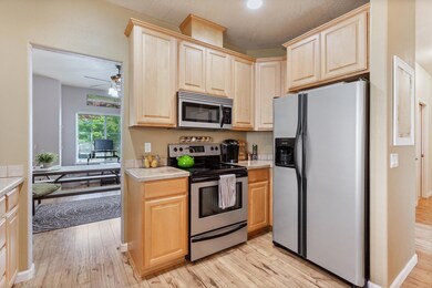 1051 SE Jerrine St, Grants Pass, OR 97527 - photo 5