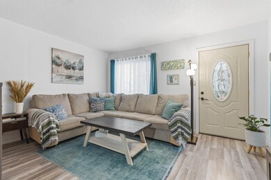 1924 Locke Ave, Waterloo, IA 50702 - photo 3