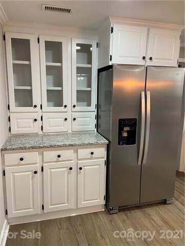 2609 Caroline St, Statesville, NC 28625 - photo 3