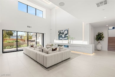 7385 Heron Canyon Ct, Las Vegas, NV 89117 - photo 3