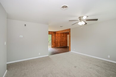 living-room-14020118