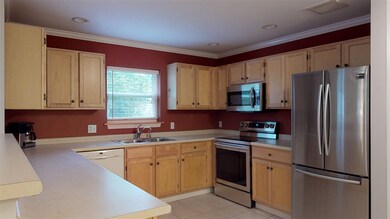 271 Juniper Dr, South Burlington, VT 05403 - photo 3