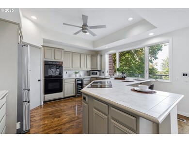 2206 SW Hoffman Ave unit 9, Portland, OR 97201 - photo 5