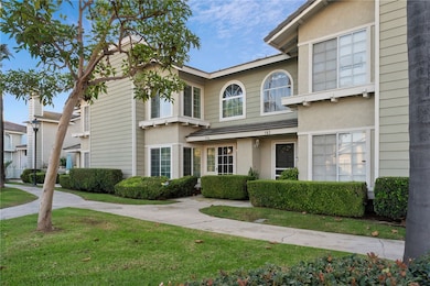 576 N Clemson Dr unit 114, Anaheim, CA 92801 - photo 2