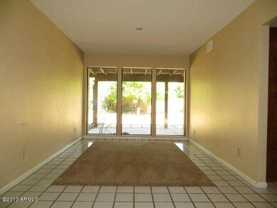 023-416754-FormalDiningRoom