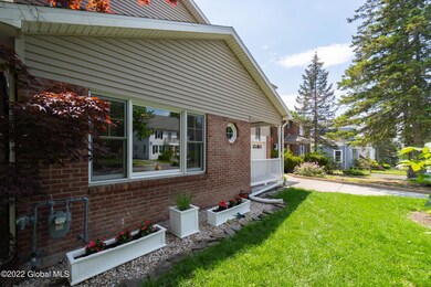 15 Croswell St, Albany, NY 12206 - photo 3