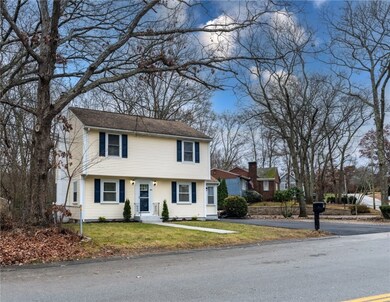 81 Whipple Rd, Smithfield, RI 02917 - photo 2
