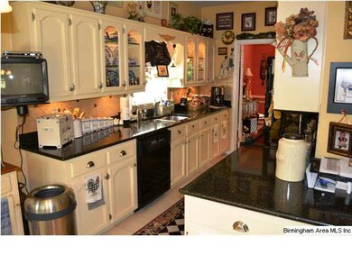 Beautifully updated eat-in kitchen with refinished