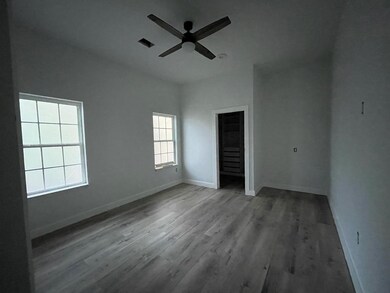 3 W Forest Ct, Conroe, TX 77384 - photo 2