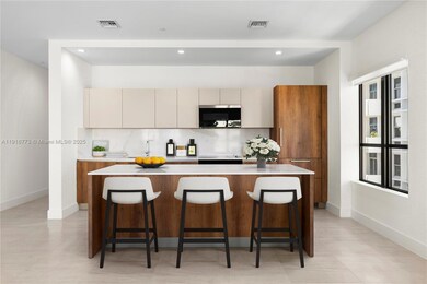 701 Valencia Ave unit 704, Coral Gables, FL 33134 - photo 5