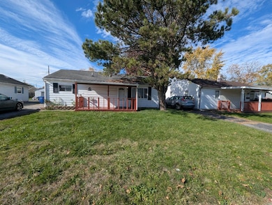 695 Demorest Rd, Columbus, OH 43204 - photo 3