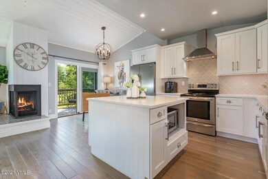330 Elk Lane-23