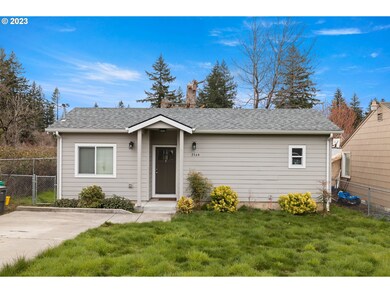 236 NE 156th Ave unit A & B, Portland, OR 97230 - photo 3