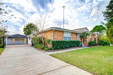 11422 Sagemist Ln, Houston, TX 77089 - photo 2