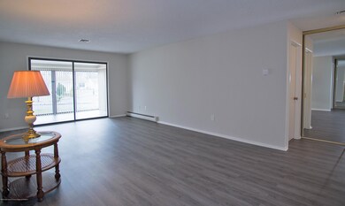 _RMJ6401 living room