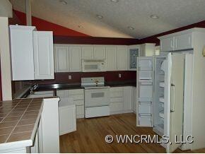 90 Roasted Chestnut Trail, Hendersonville, NC 28792 - photo 4