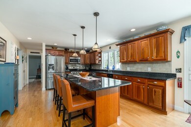 40 Longmeadow Dr, Rowley, MA 01969 - photo 2