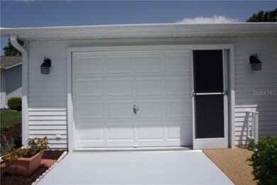 498 sq ft garage with screen
