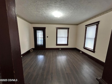 208 N Broad St, Selinsgrove, PA 17870 - photo 3