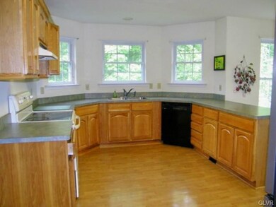 19 Guldin Ln, Boyertown, PA 19512 - photo 5