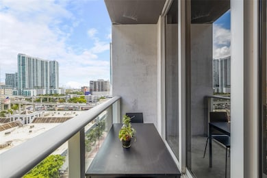 Centro unit 809, Miami, FL 33131 - photo 7