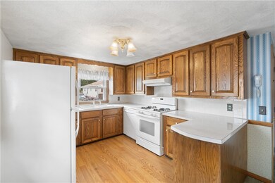 Super efficient kitchen with easy to clean laminat