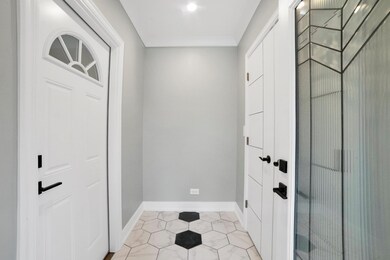 5305 W Nelson St, Chicago, IL 60641 - photo 4