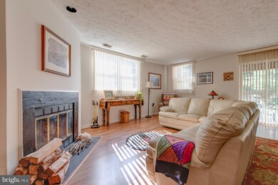 19 Friendswood Ct unit A, Baltimore, MD 21209 - photo 4