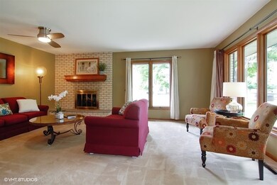 641 Cheyenne Ave, Aurora, IL 60506 - photo 3